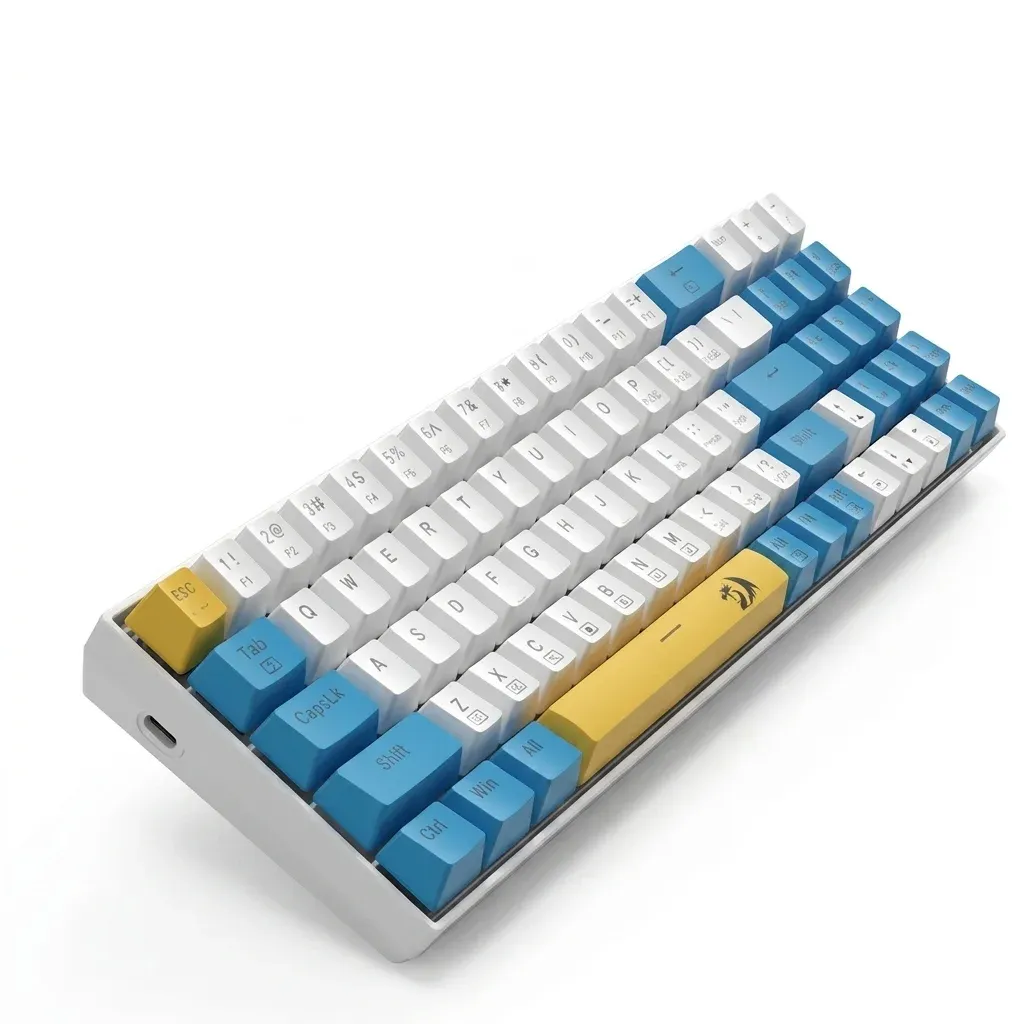 מקלדת מכנית קומפקטית REDRAGON K688 עם חיבור USB‑C והחלפת סוויצ'ים